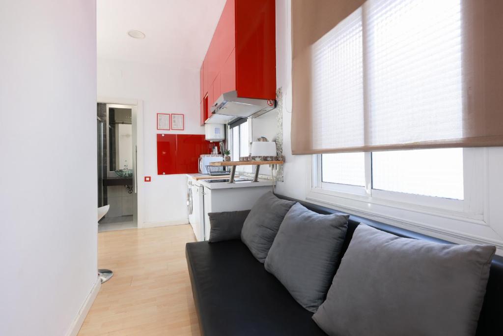 ApartEasy - Lovely Atic in Barcelona - 4
