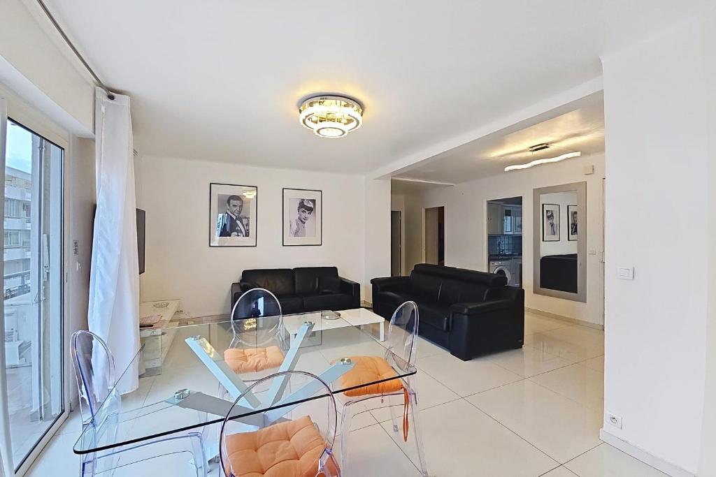 HENRI CAMILLE RE - Versailles - 2 bedrooms apt - city center and sea view - 2