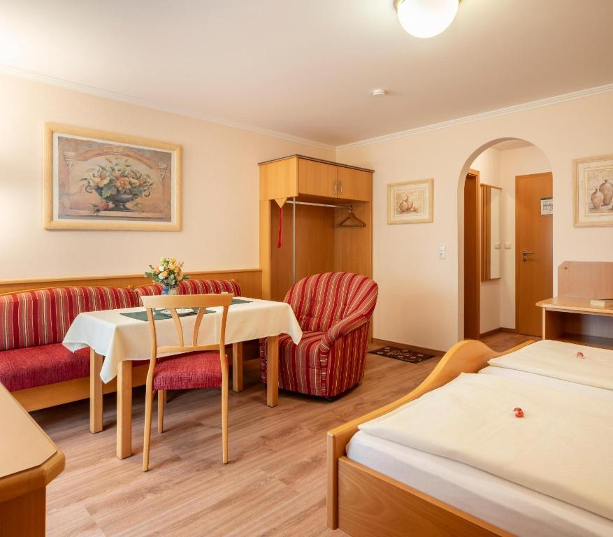 App.-Haus zur Europa-Therme - 2