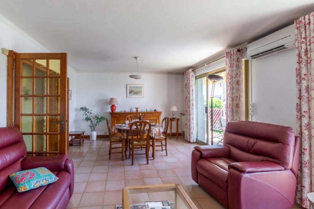 Bright 3 Apartment Near The Sea With Balcony - 5