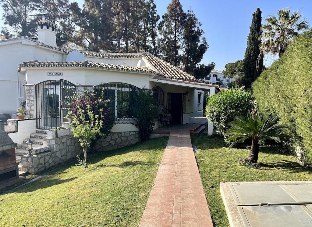 3 bed, 2 bath villa, private pool, quiet area - 3