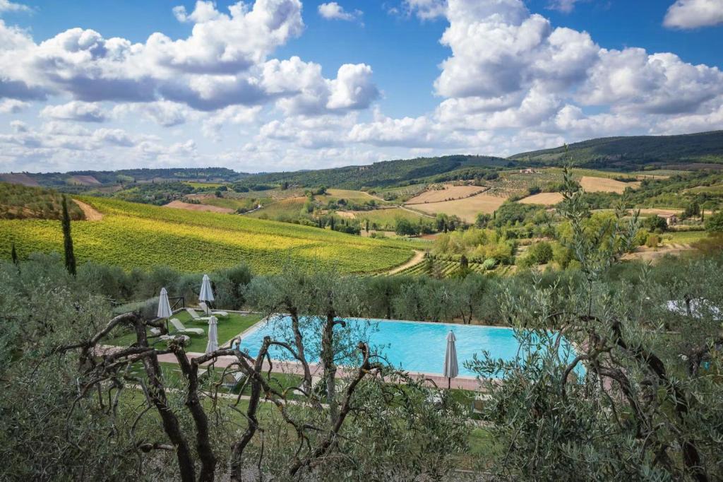 Historic Farmhouse Overlooking San Gimignano - 4