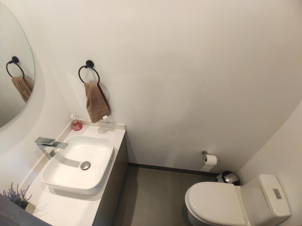 Suite Amoblada Sector la Carolina - 2