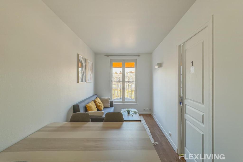 Beautiful 3-room apartment Paris 1st - 2