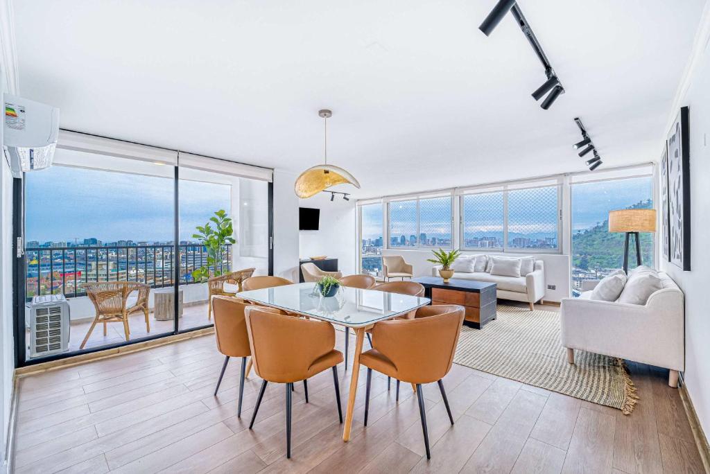 Skyline Home - 3D Wifi & City Views - 1