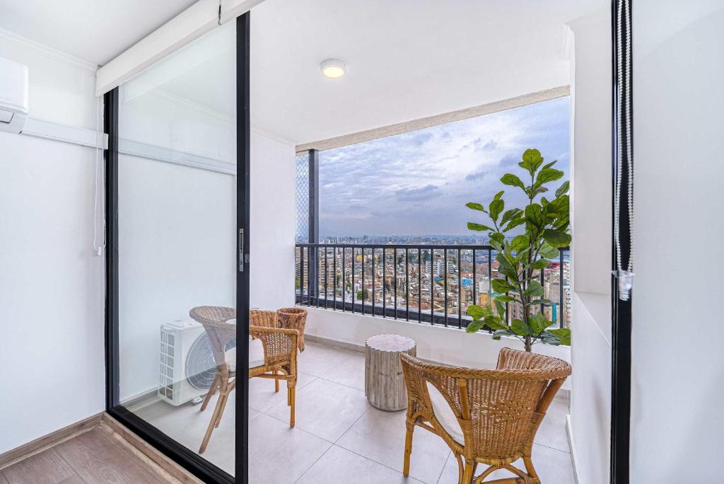 Skyline Home - 3D Wifi & City Views - 2