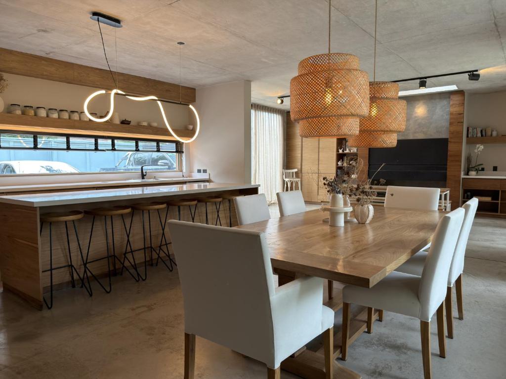 Casa Cami - Casa en Bosque Peralta Ramos Para 6 PAX Con parrilla - Hola Sur - 2