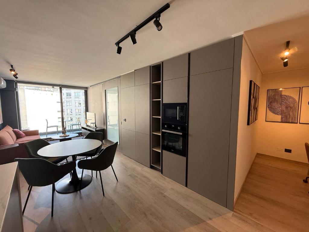 Stylish 1-BR Urban Oasis for 3 in Las Condes - 2