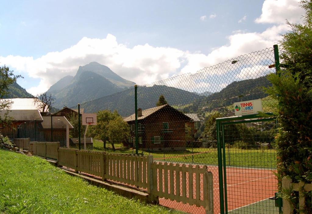 Tennis court