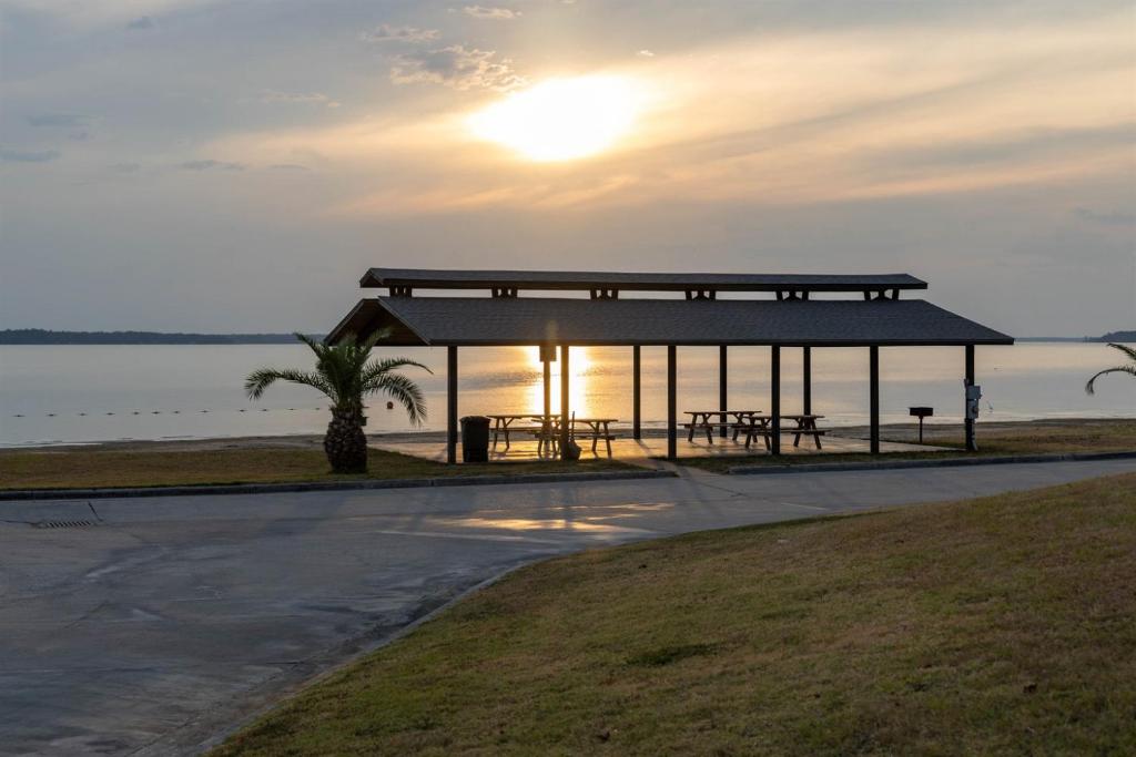 글램핑 내부 인테리어