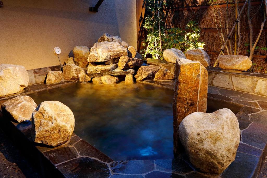 Open air bath