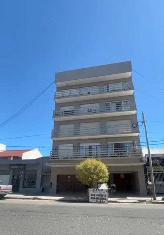 Cómodo y Cálido Departamento - 2