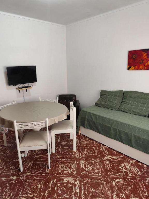 Departamento tipo PH zona playa Necochea para 4 personas - 1