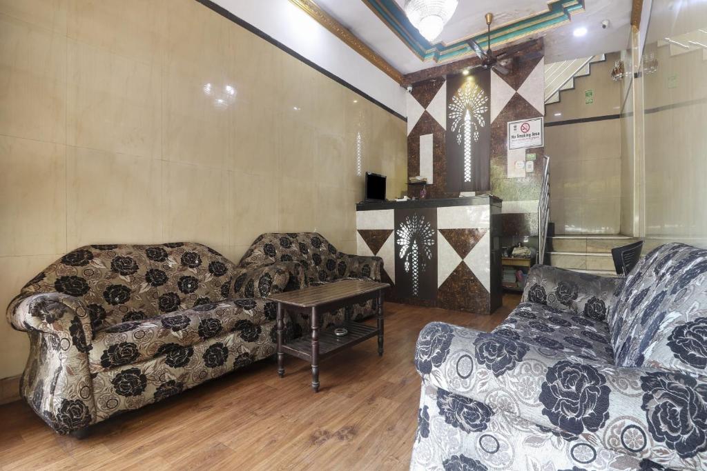 フロント・ロビー