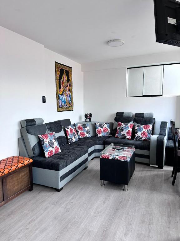 Hermoso Departamento en San Blas - 1