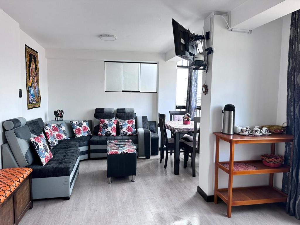 Hermoso Departamento en San Blas - 2