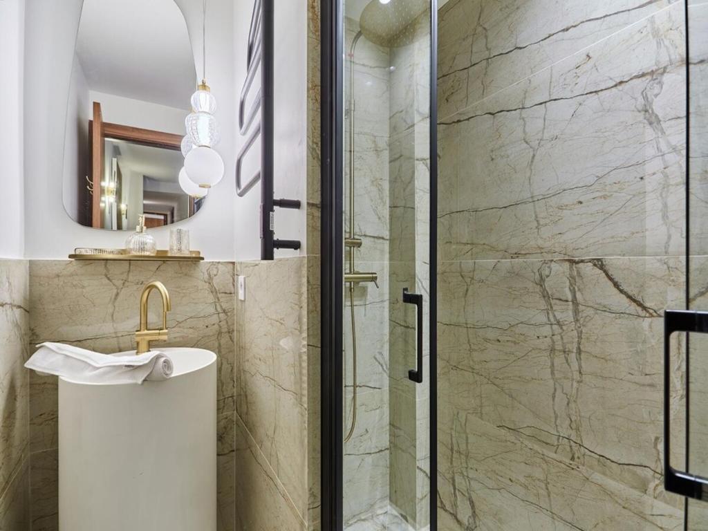 Magnificent apartment with AC - Center of Paris - 3