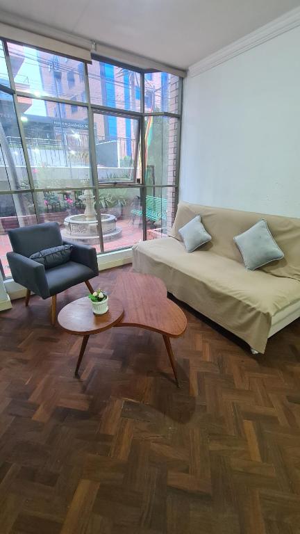 Tu Refugio Moderno en el Corazón de la Zona Sur - 2