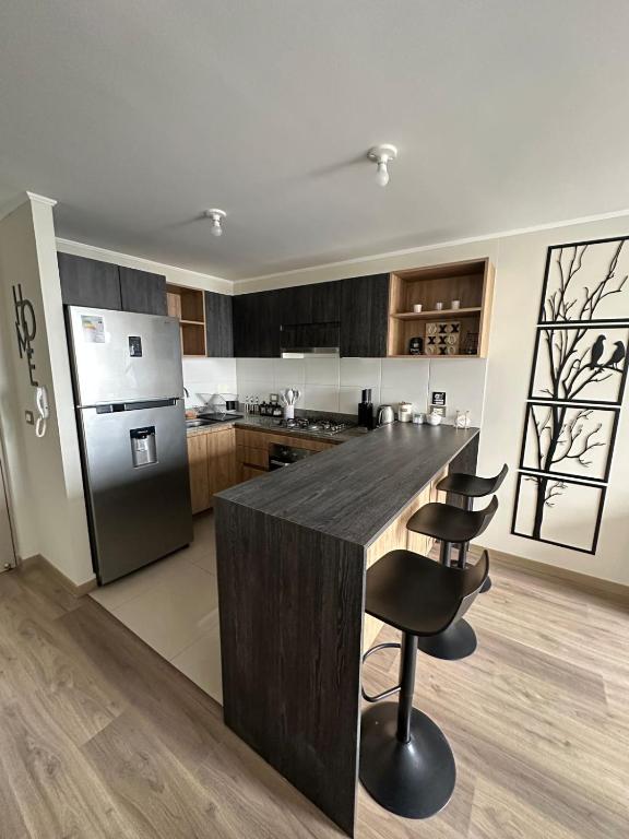 Modern downtown apartment - 4