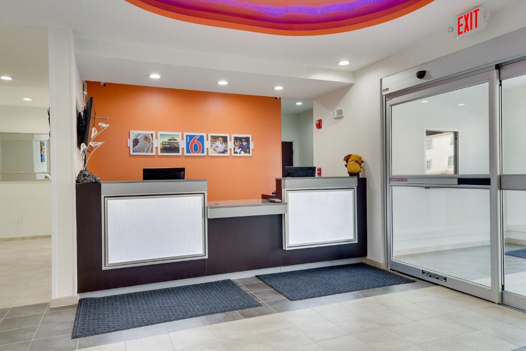 Motel 6-Tulsa, OK photo