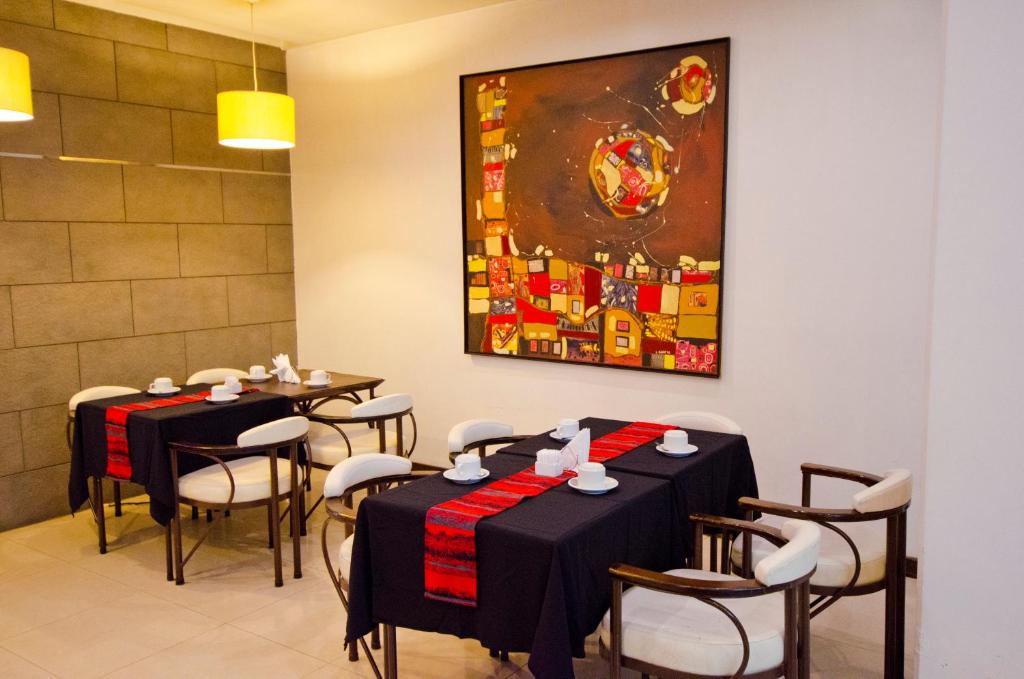 Shared lounge/TV area