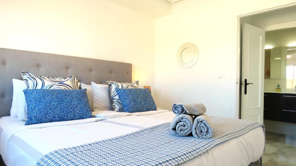 PENTHOUSE BELLAVISTA with SEA VIEWS - 2