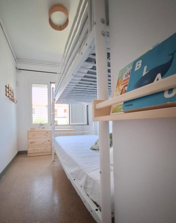 Cozy apartment next to the beach - 4
