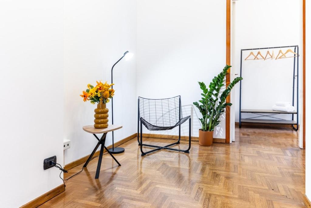 Duomo 7 min - 3 Bedrooms, Terrace & Parking - 5