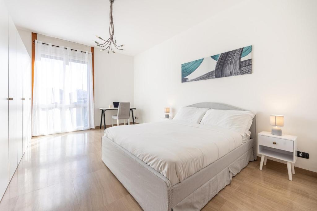 Duomo 7 min - 3 Bedrooms, Terrace & Parking - 2