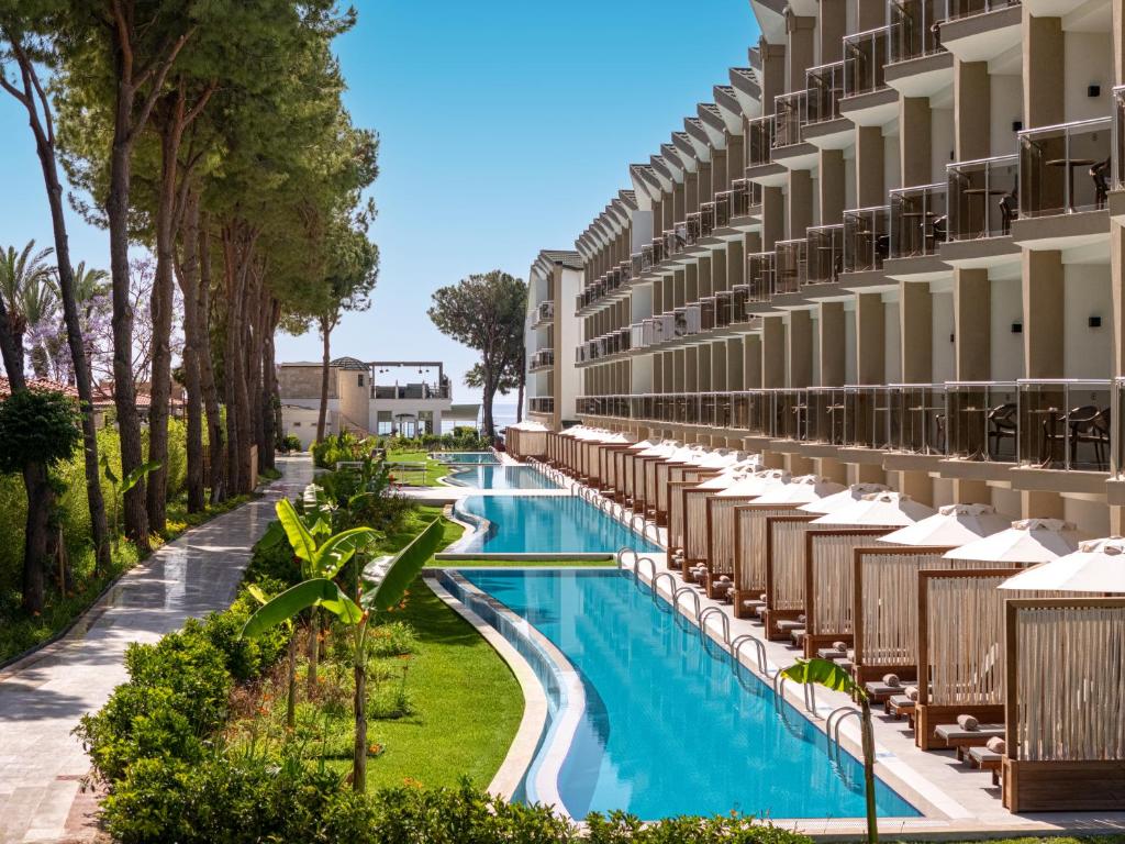 Dobedan World Palace Hotel ''Ex Brand Alva Donna World Palace '' — Basen in Kemer