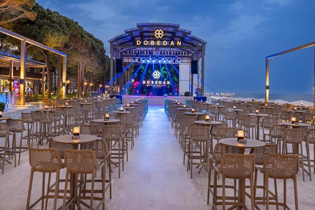 Dobedan World Palace Hotel ''Ex Brand Alva Donna World Palace '' — Restauracje i bary in Kemer