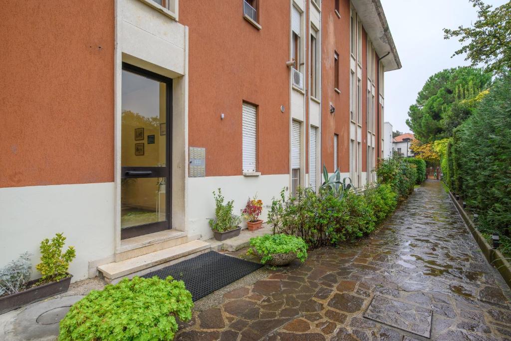 GuestHost - Cozy Apt near Basilica Sant'Antonio - 5