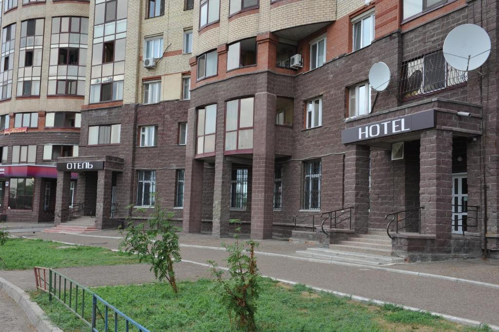 Maliy Hotel on Chernikovskaya