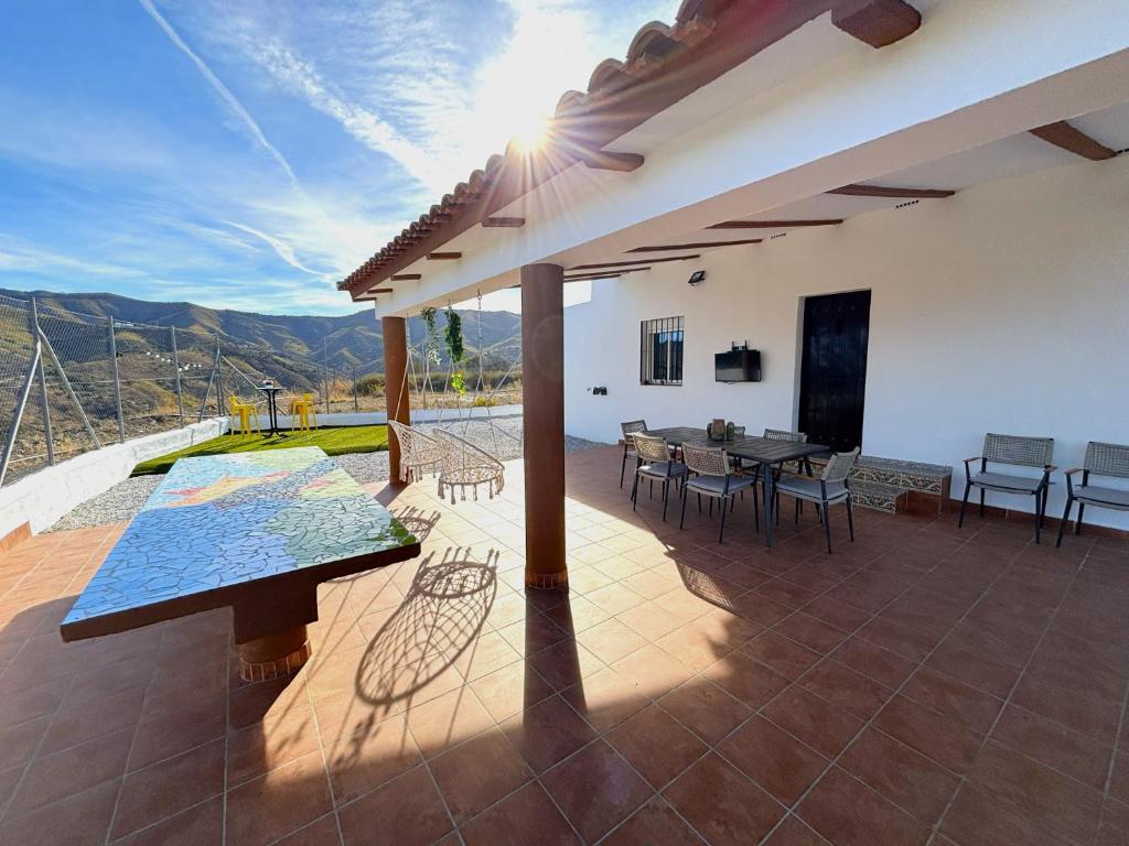 Evans Realty CI Piscina climatizada BBQ Juegos - 4