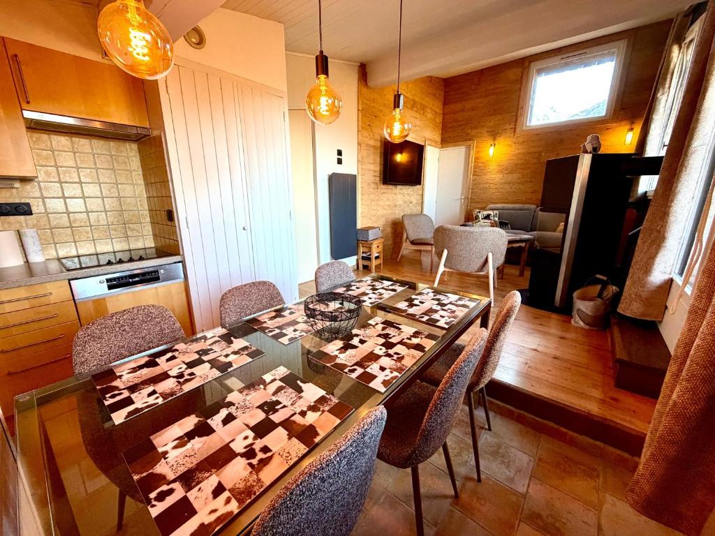 Duplex cosy rénové vue montagne à 5 min du centre 1650 - 2