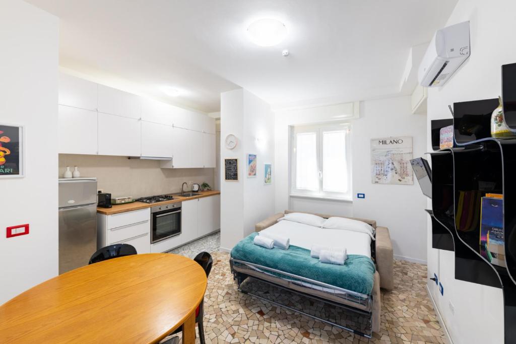 Metro M3 - 10 min Duomo - Cozy Apt W Balcony and AC - 4