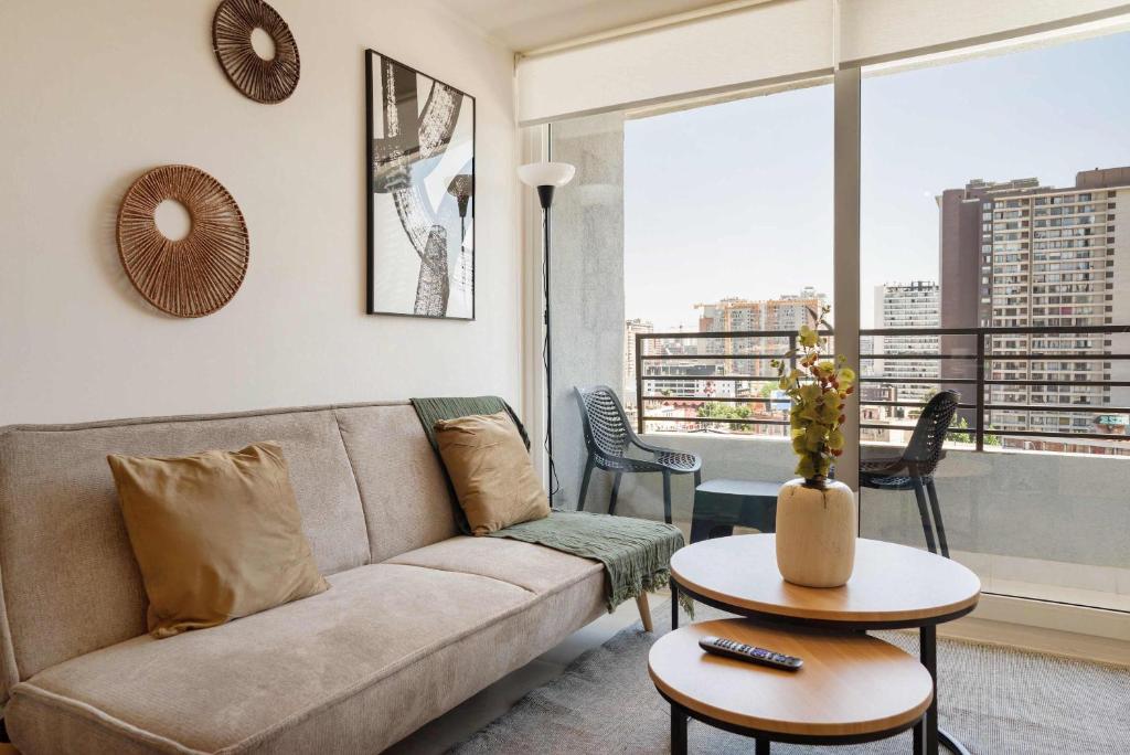 Cozy 2BR Escape for Three in Vibrant Nunoa - 3