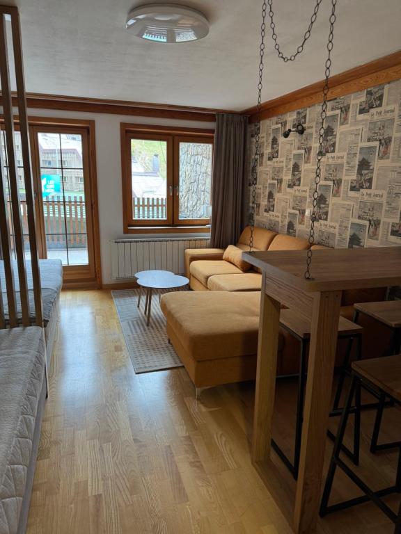 Apartment 122 - Aparthotel Vučko Jahorina - private host - 3