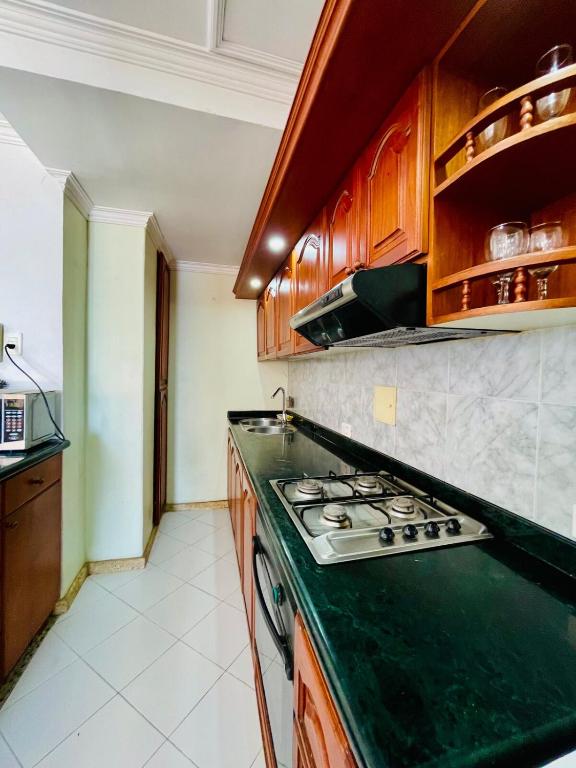 2B Apt in Cartagena with Views, Pool, Wifi and Balcón - 4