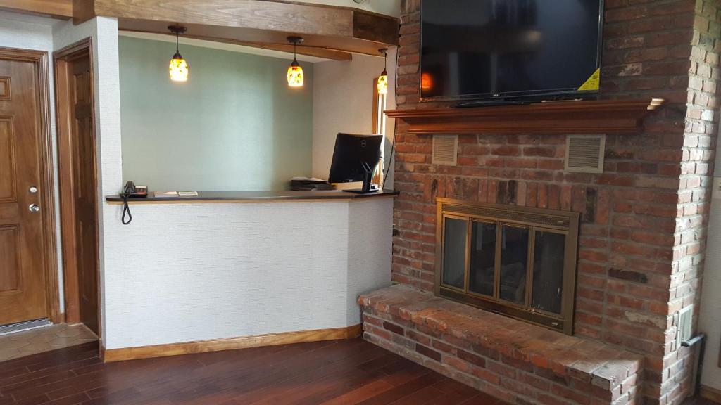 AArtpark Hotel Inn at Lewsiton photo
