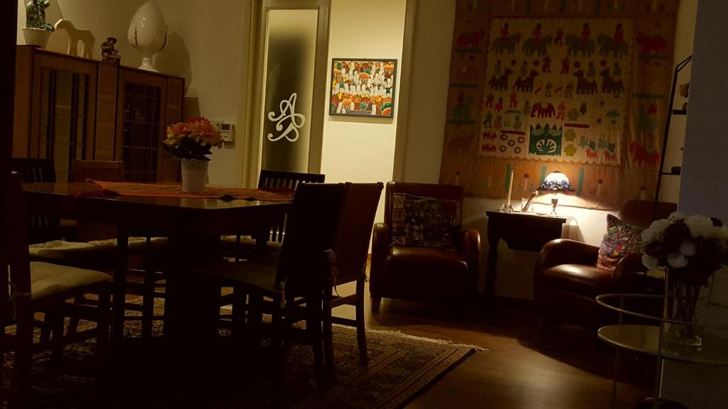 Shared lounge/TV area