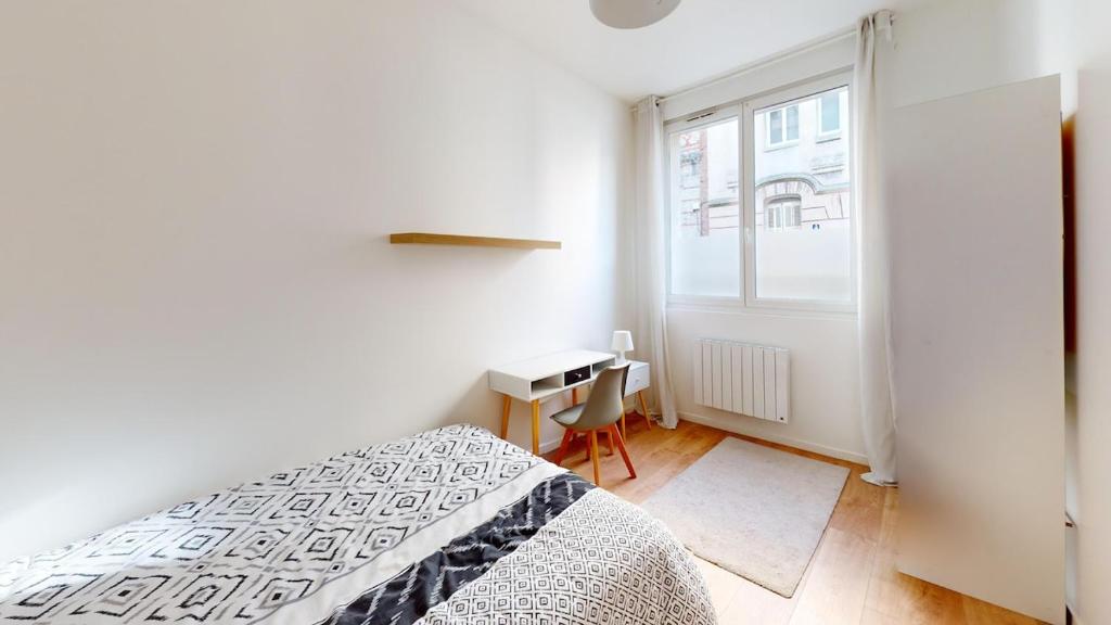 Central Apartment 4 Bedrooms Auguste Comte - 4