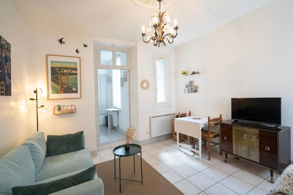 Helmer Ding Home - 3