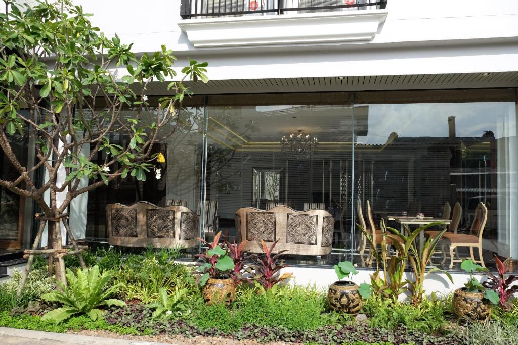 Methavalai Residence Hotel