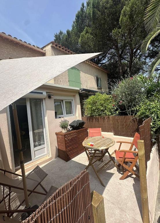 Maison de vacances en centre-ville avec terrasse et parking - 2