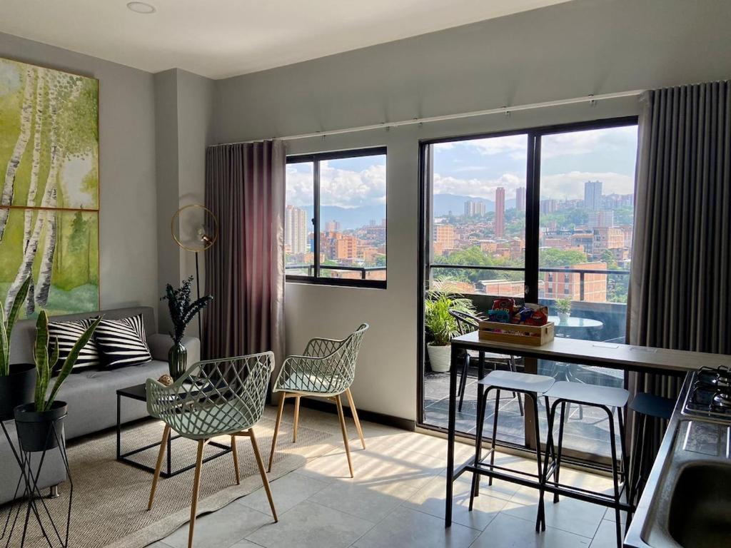 Hermoso apartamento con balcón - 5