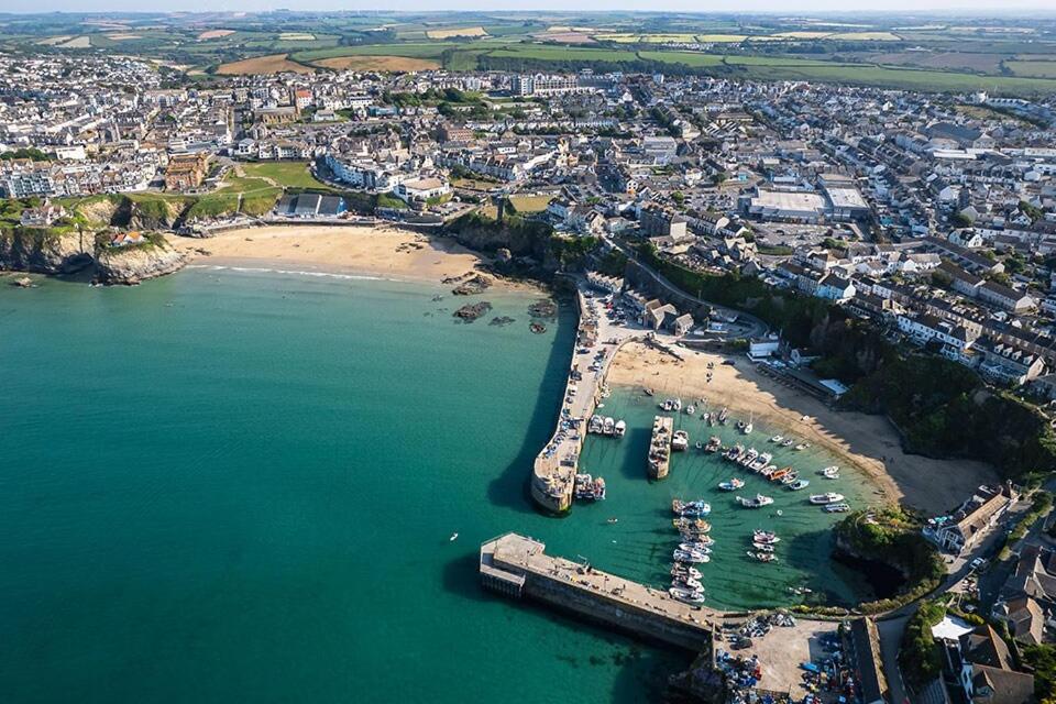 One-Bed Town-Centre Apartment, Newquay photo 6