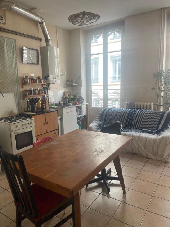 Chambre privé dans colocation - 1