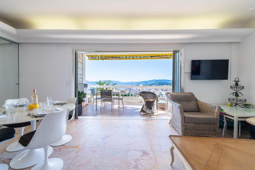 2-Br Panoramic Views Top Floor Cannes - 4