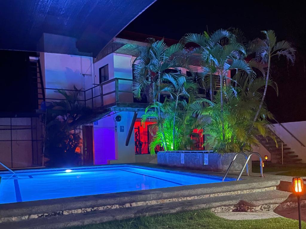 Swimming pool